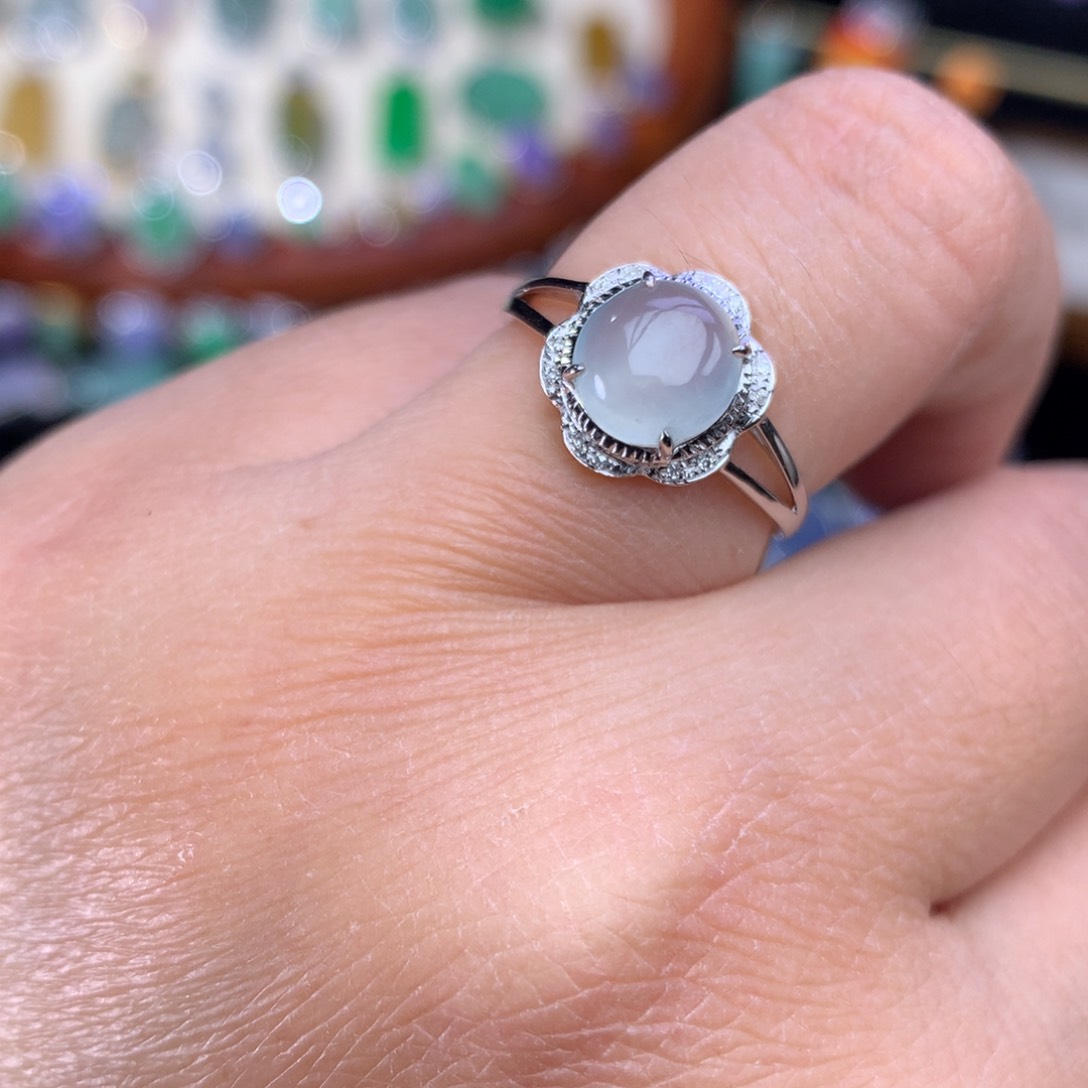 翡翠戒指18K金镶嵌蛋面戒指