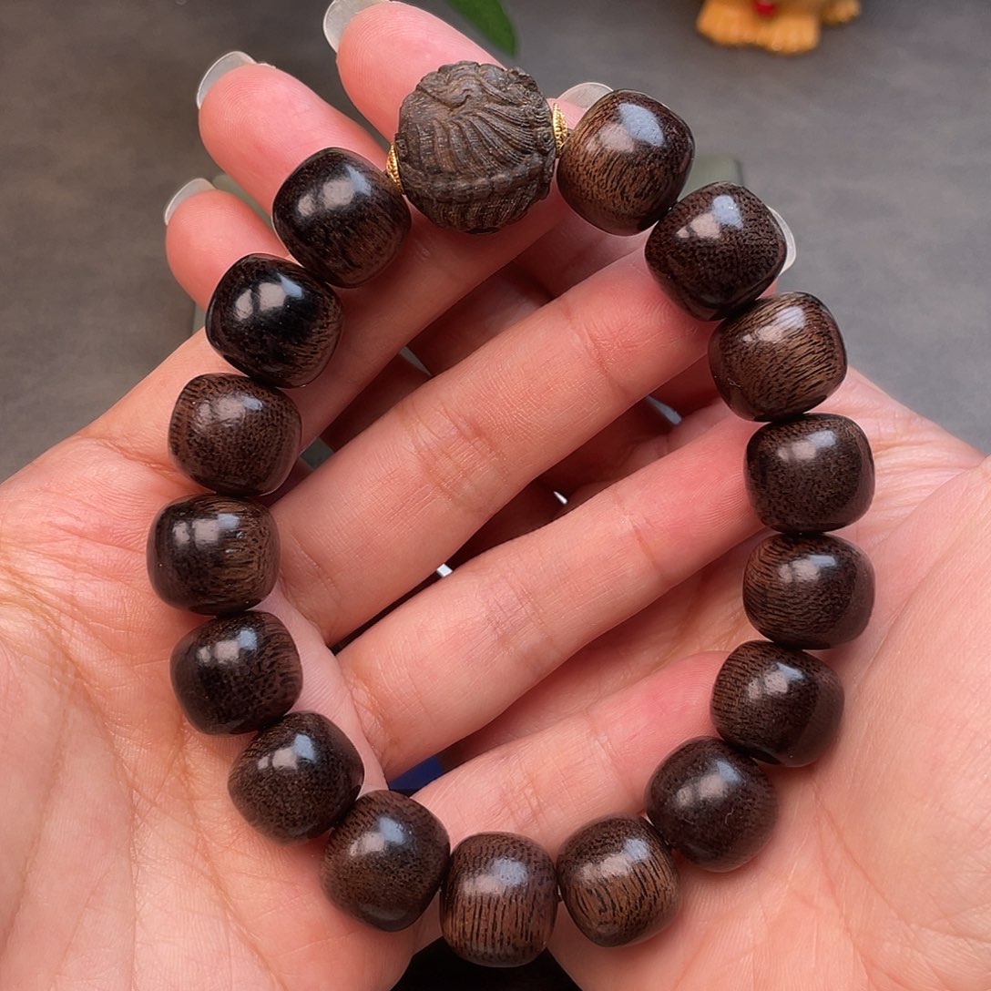 沉香碎屑沉香➕沉香佛珠越南富森红土玉化瘤疤料1.4