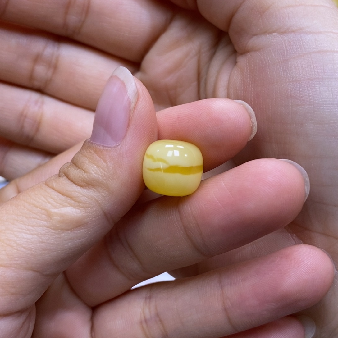 琥珀未镶嵌珠宝奇石12.6