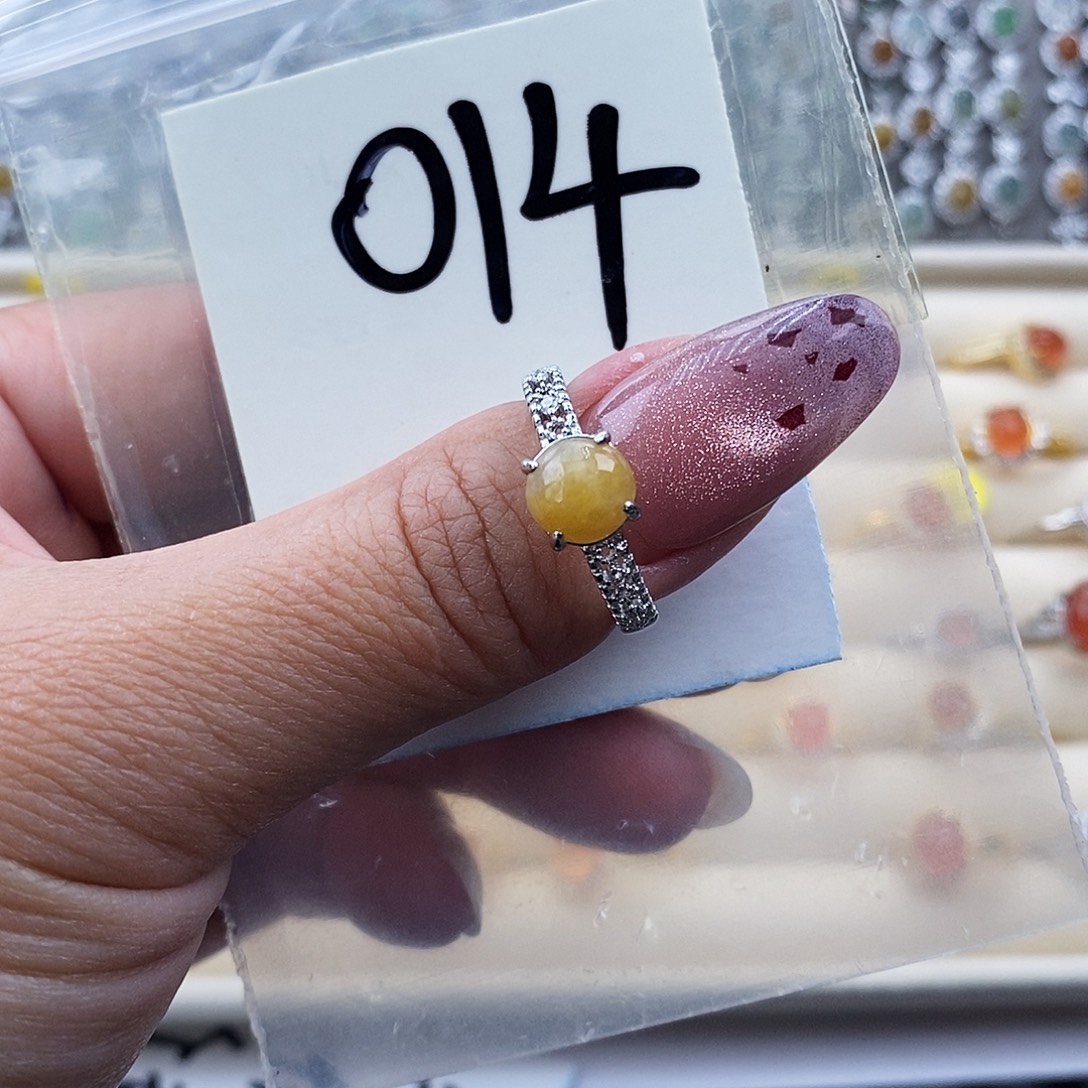 翡翠未镶嵌戒指缅甸