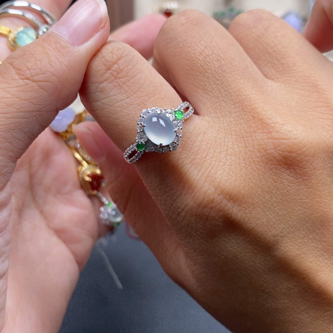 M***y翡翠银S925镶嵌戒指