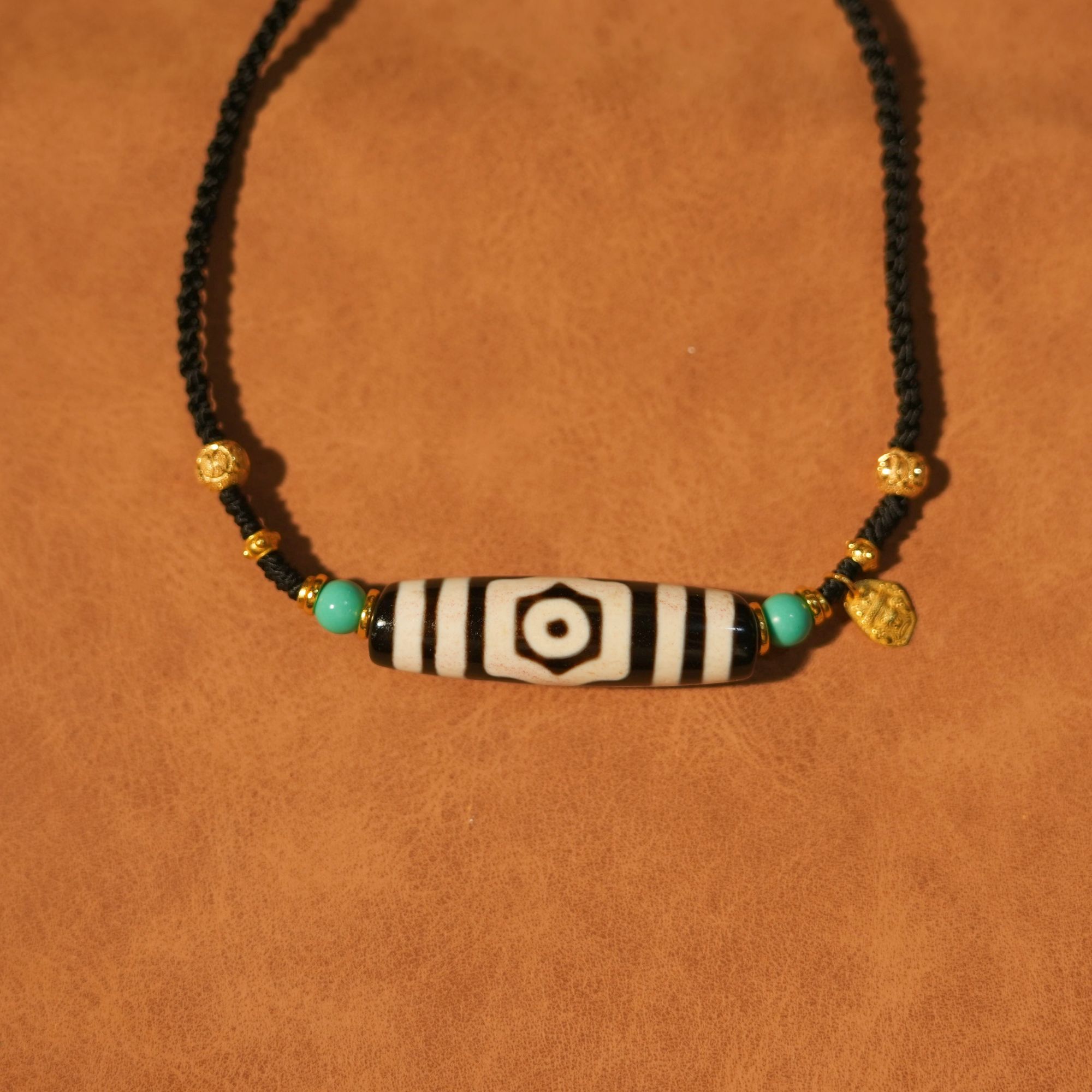 朱砂宝盖三眼珠珠玛瑙项链