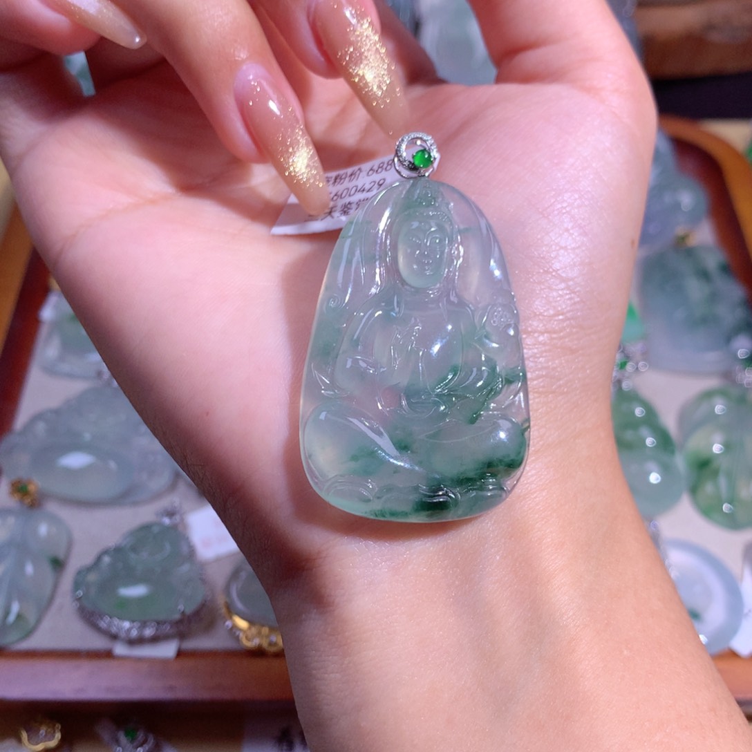 翡翠吊坠(不含链)18K金镶嵌