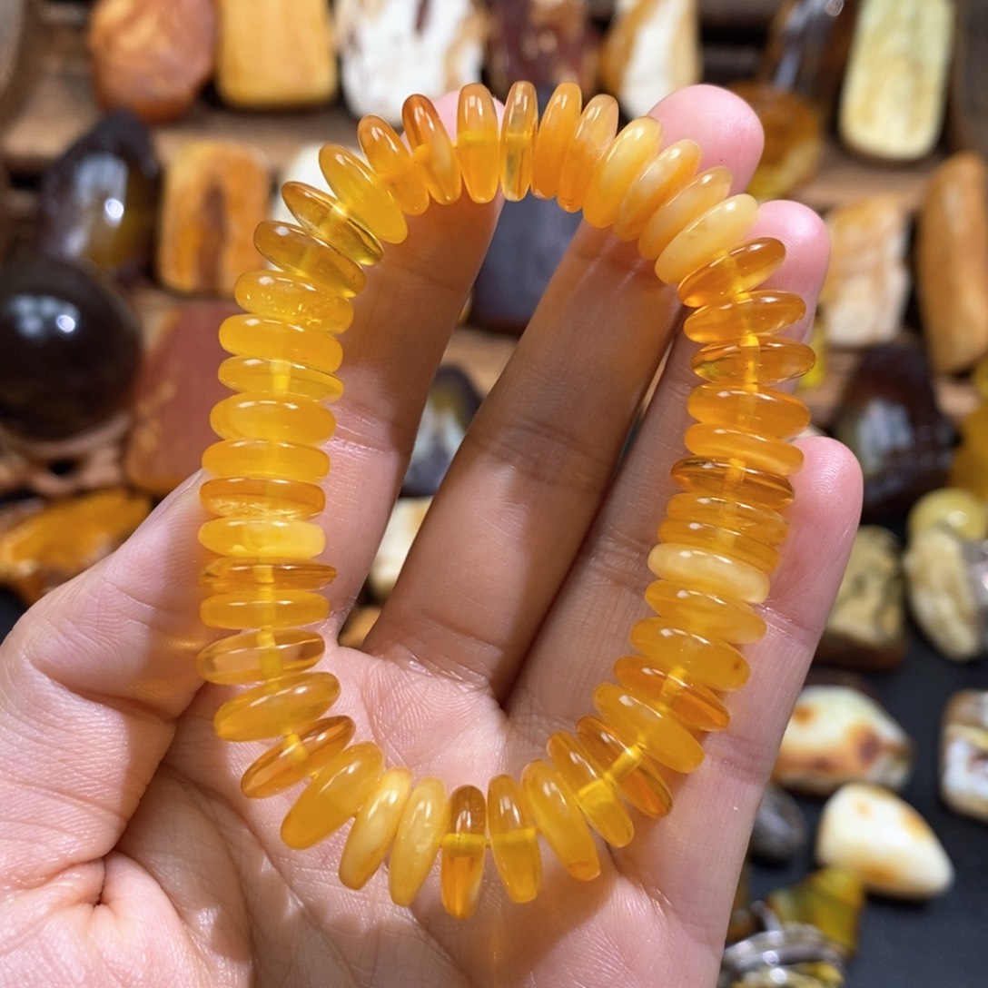 琥珀裸石未镶嵌琥珀