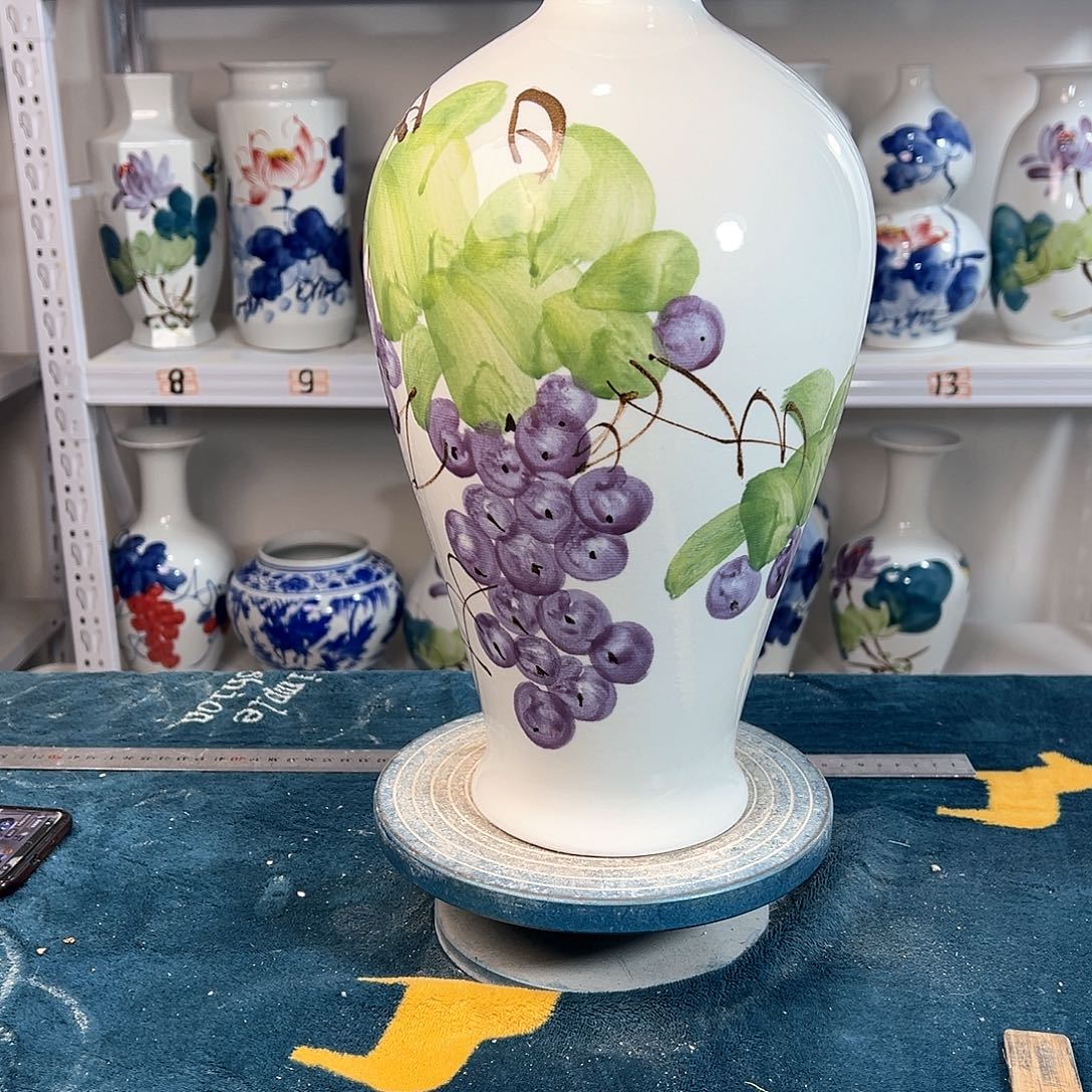 摆件景德镇陶瓷梅紫浦