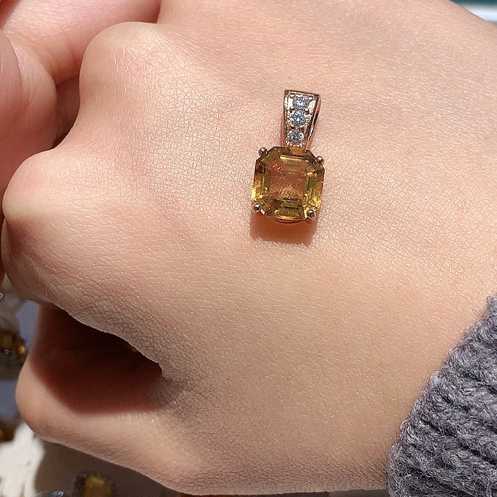 银S925镶嵌黄晶颈饰