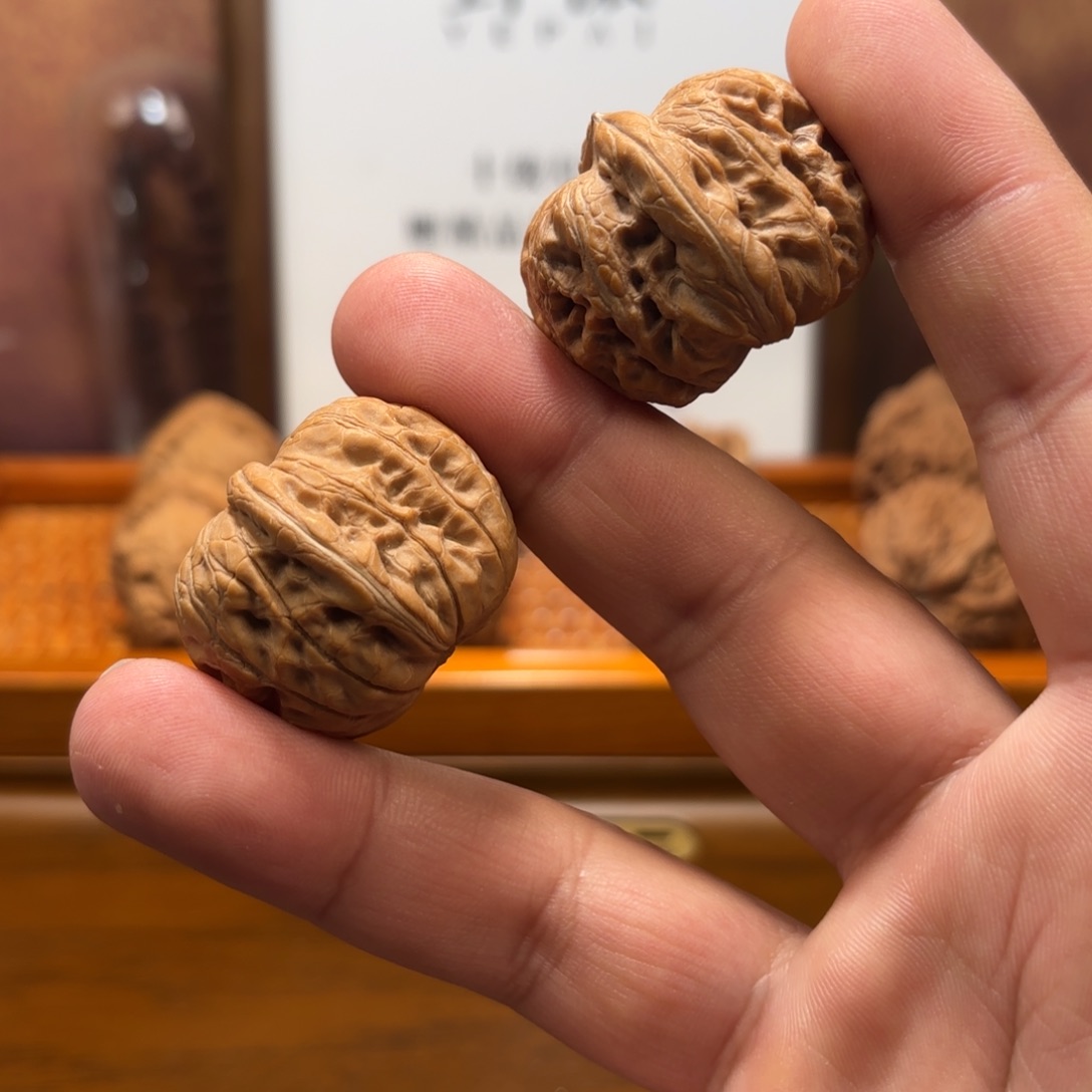 文玩核桃吊坠无药平谷元宝肚34(Q6102)