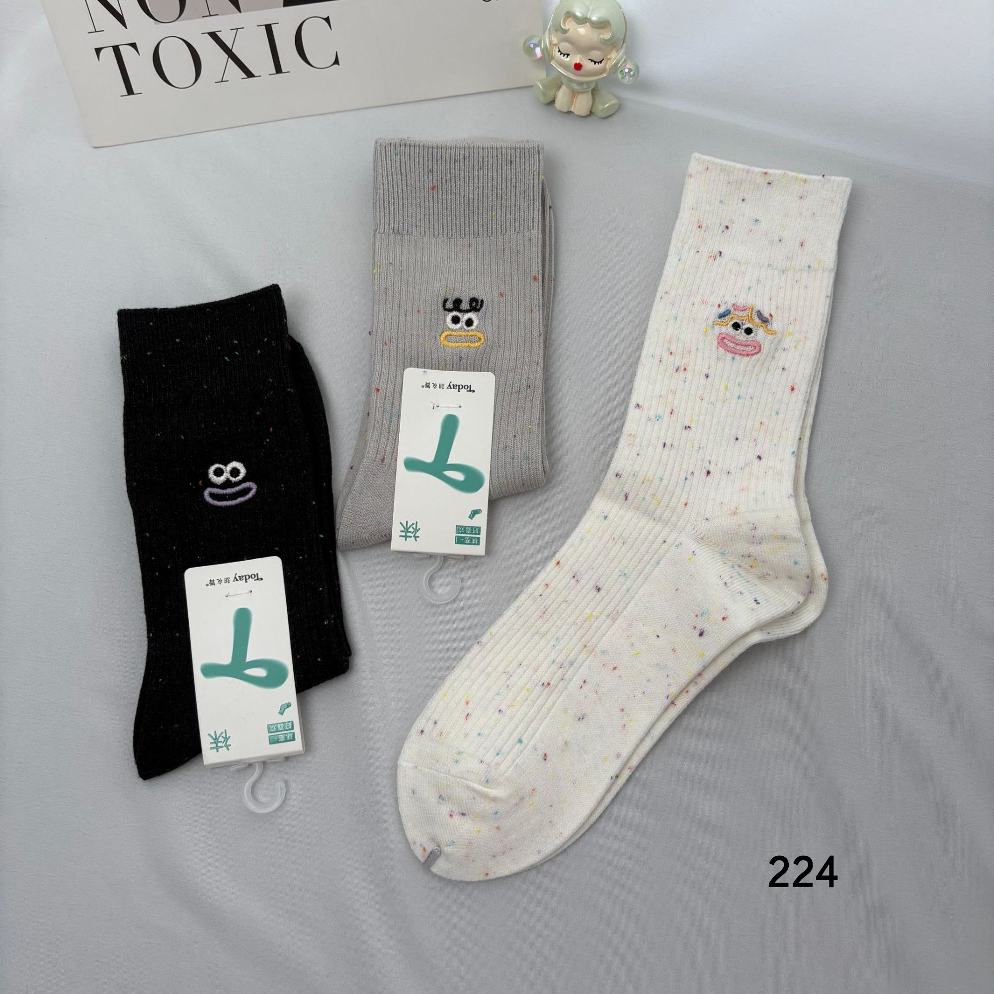 224（甜衣舞）女士中筒袜休闲百搭