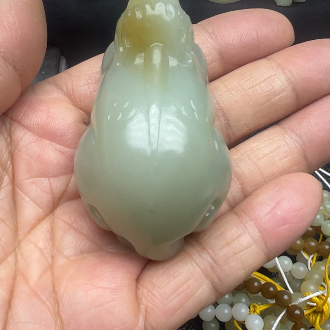 和田玉（糖玉）未镶嵌把件