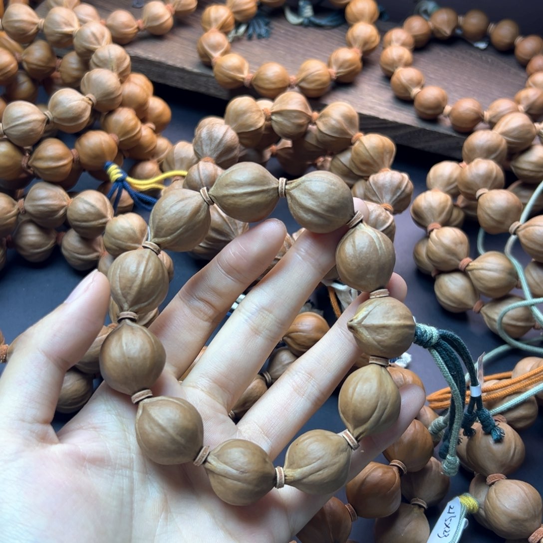手串橄榄核一**秋2025