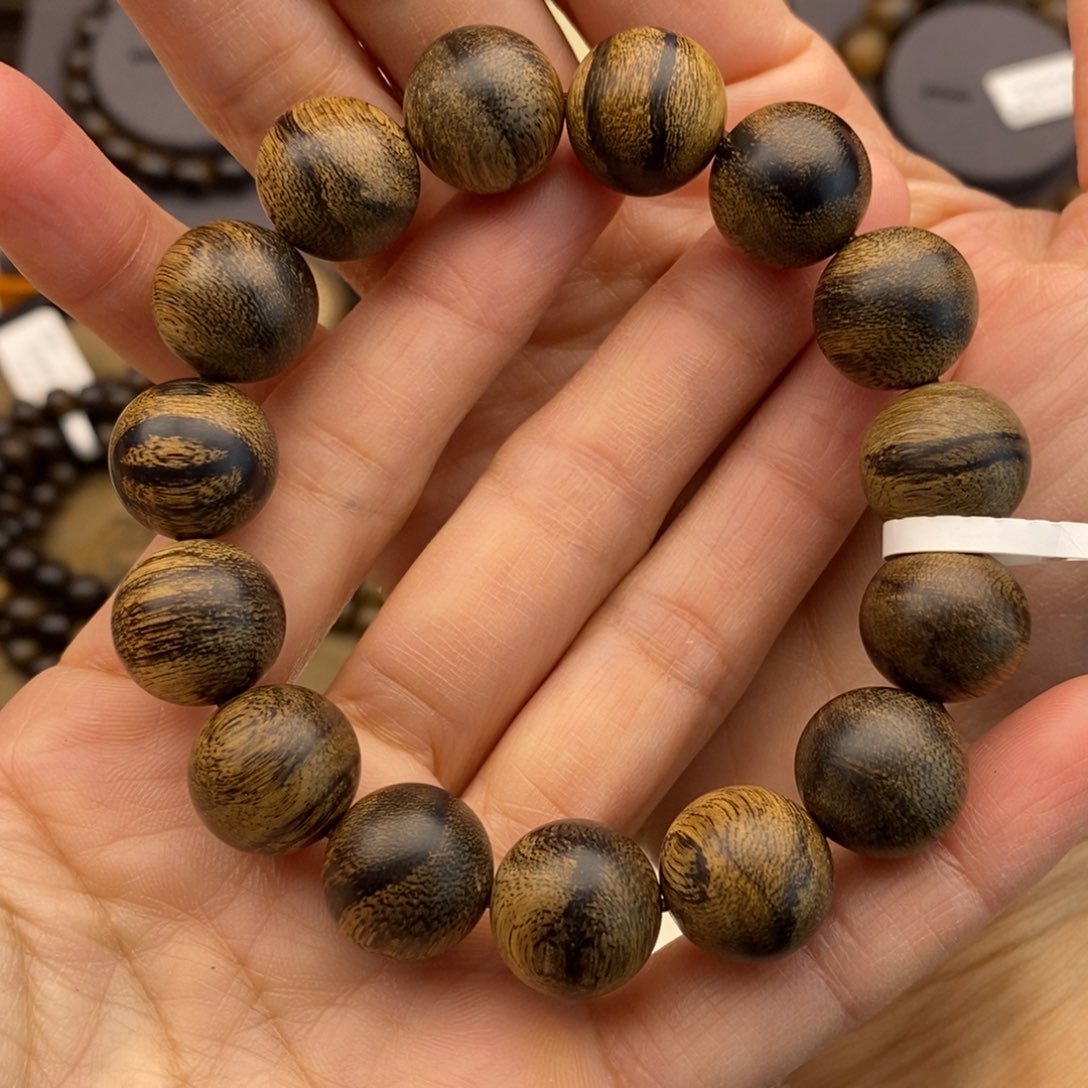 沉香手串流**财越南芽庄白棋瘤疤1.4