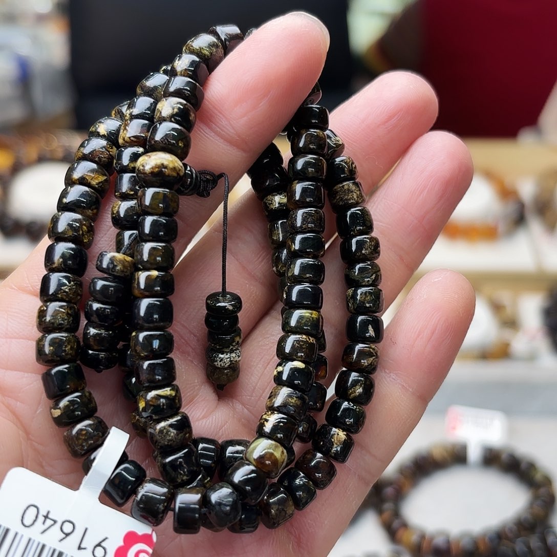 无***双琥珀未镶嵌裸石七91640