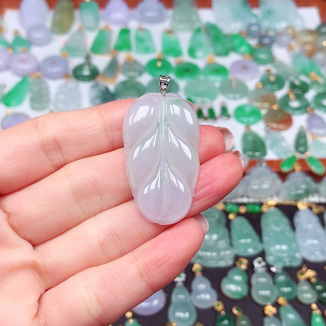 翡翠颈饰18K金镶嵌天然翡翠A货