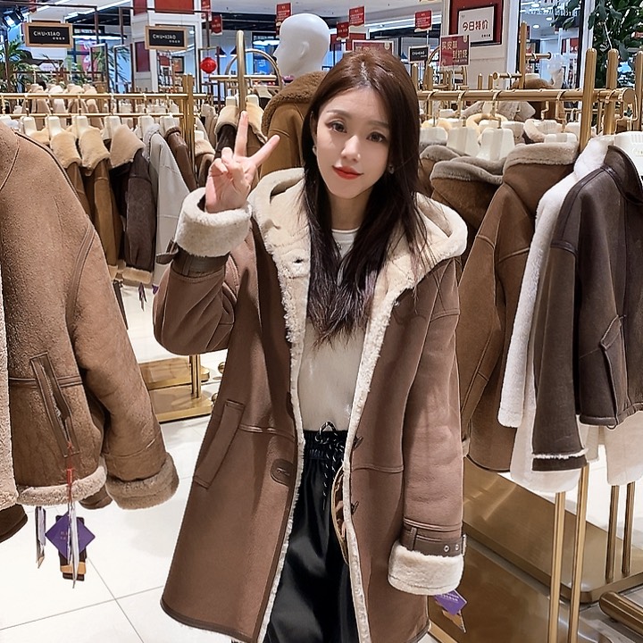 初晓服饰品牌女装