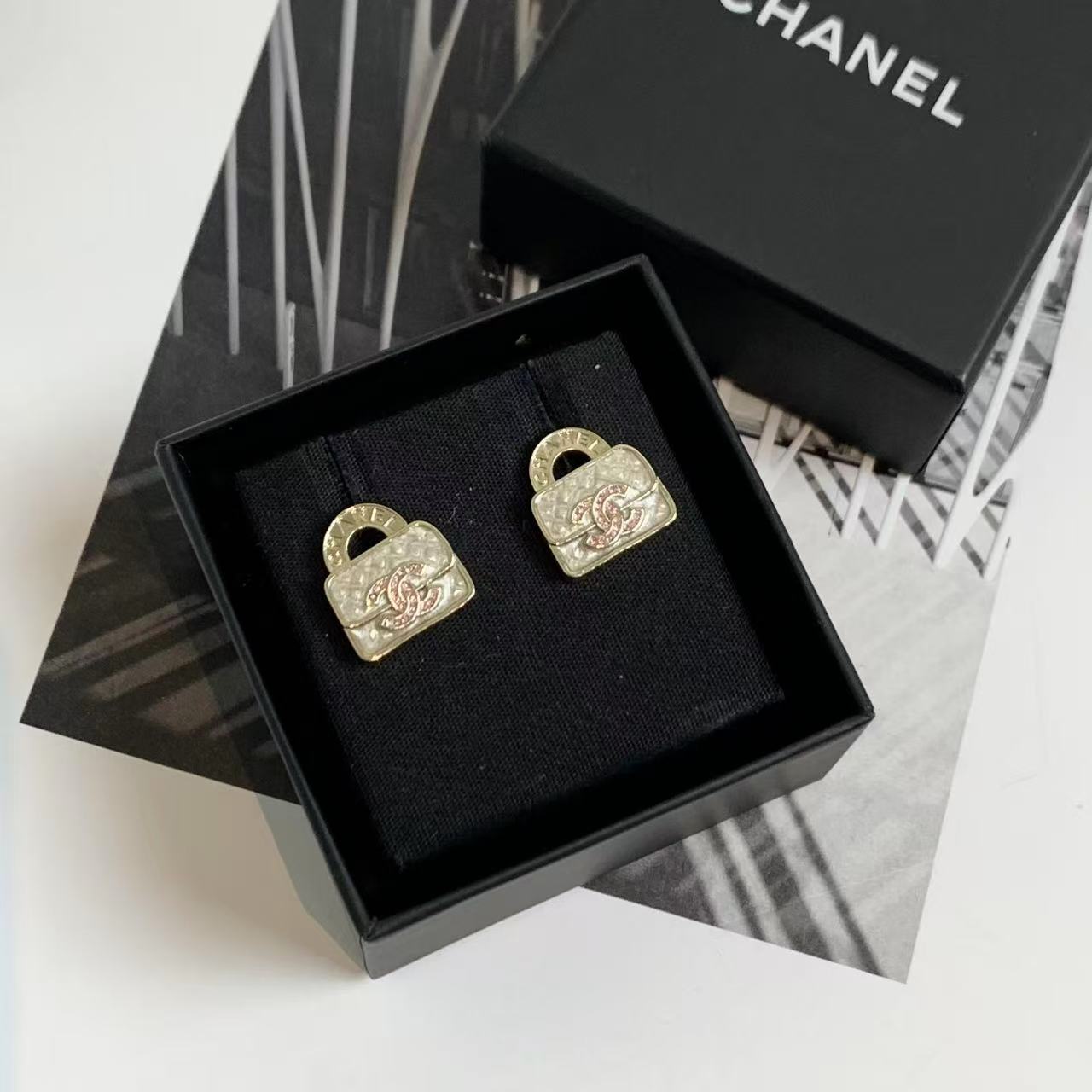 99新 Chanel/香奈儿 壹臻/99新 25S珠光水钻书包耳钉 47376121