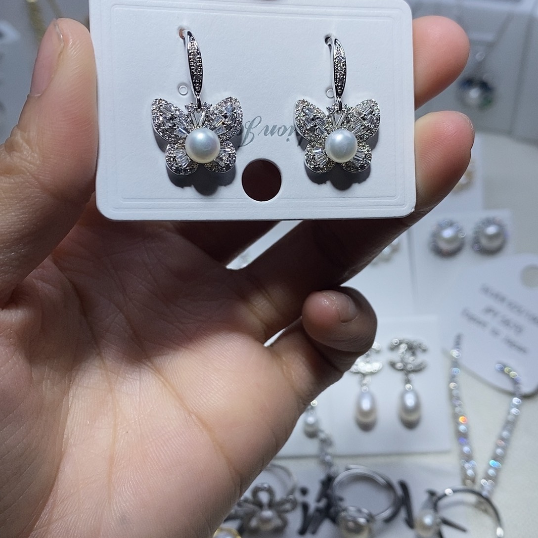 未镶嵌耳饰淡水珍珠