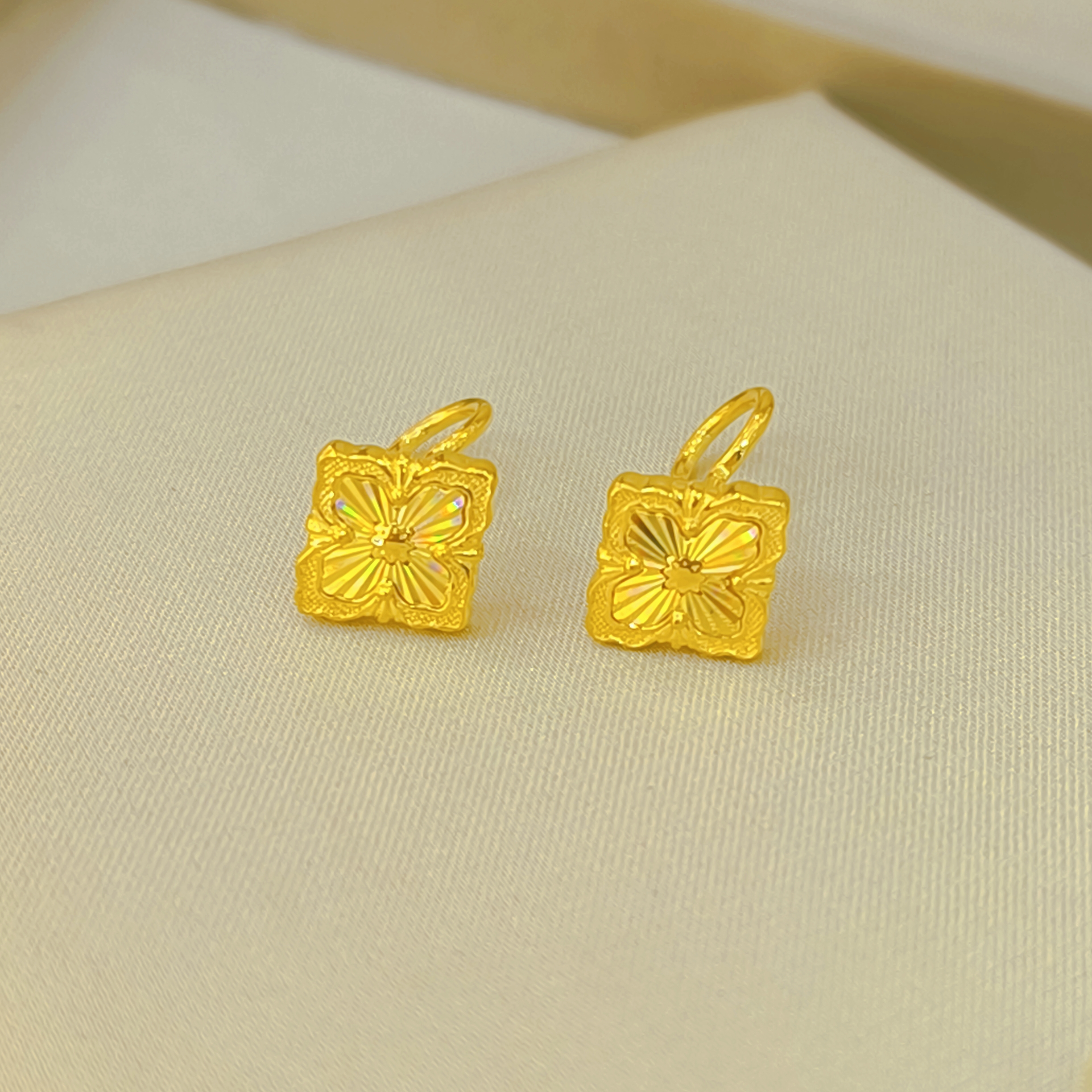 足金999四叶草六芒星时尚耳饰2.88g