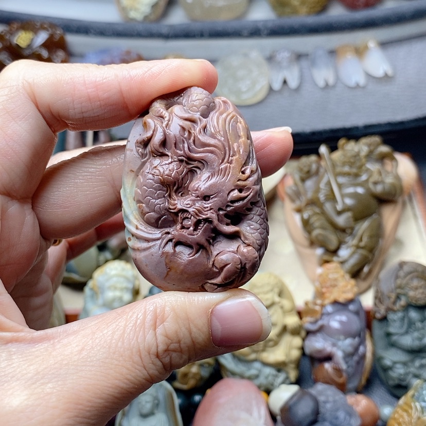 【闪购商品】定制石英质玉吊坠未镶嵌