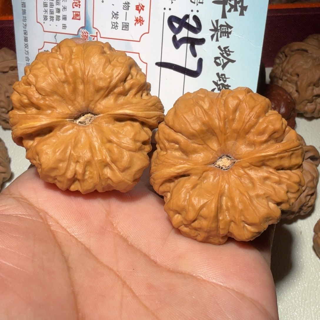 f***發文玩核桃把件文玩44