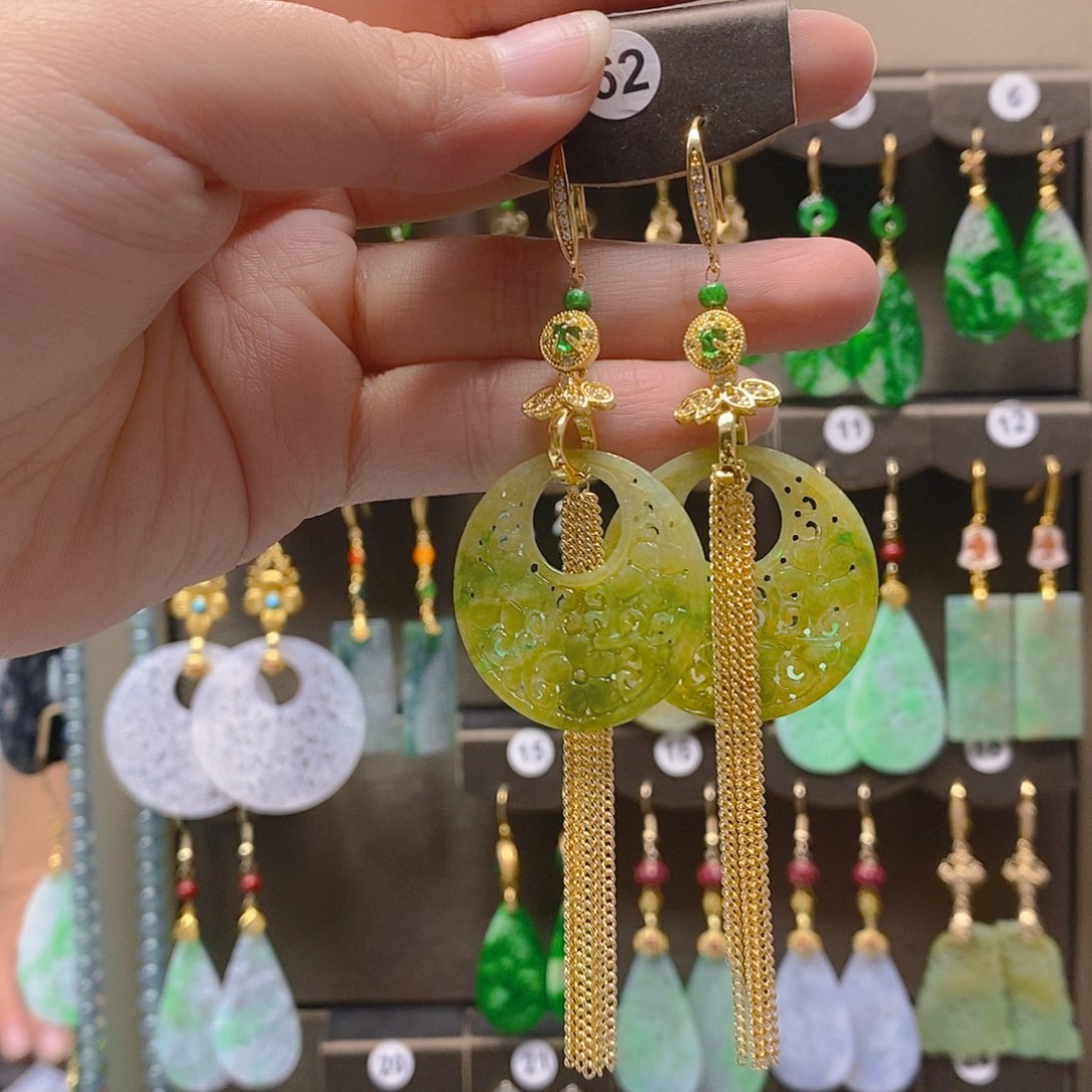 未镶嵌翡翠耳饰翡翠