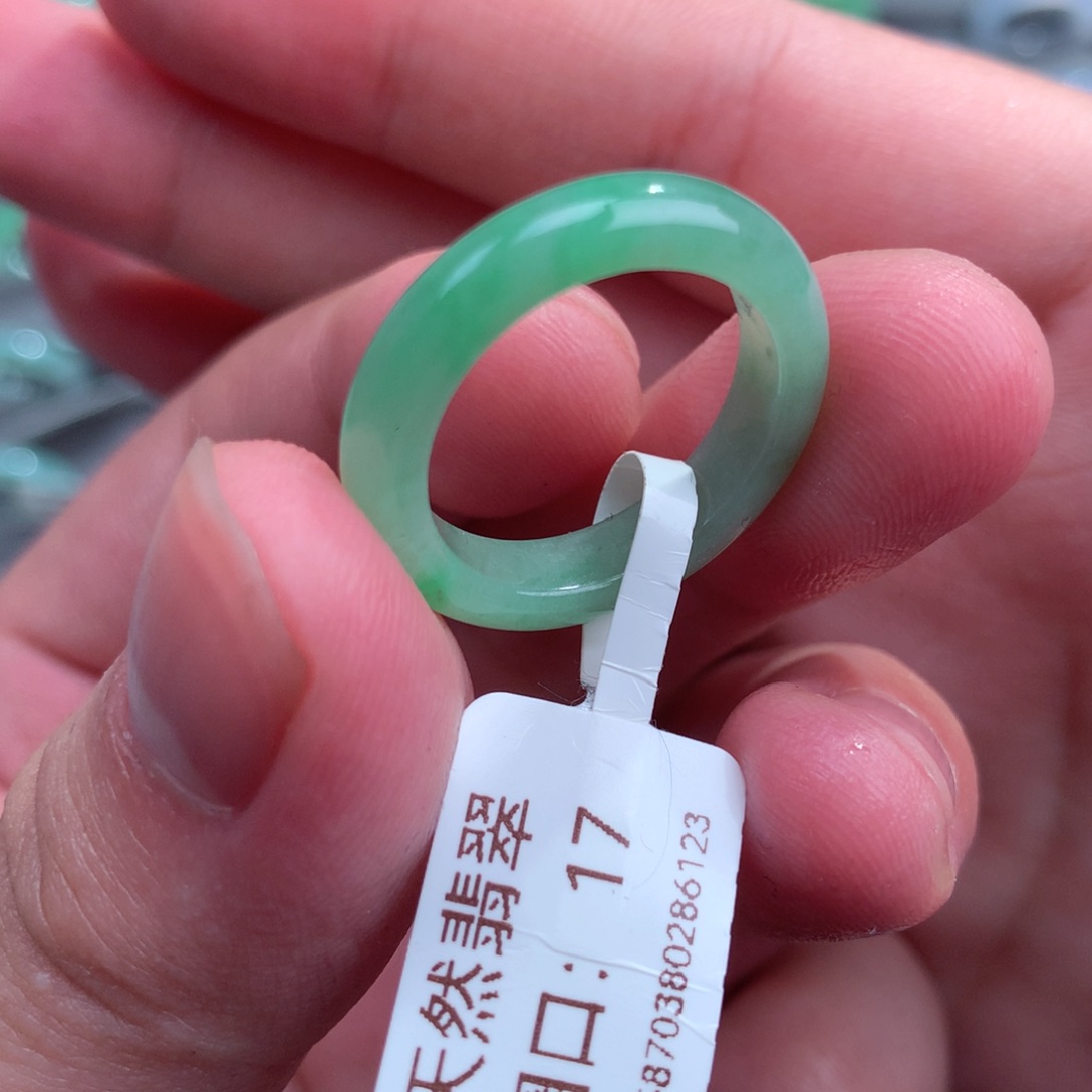翡翠戒指未镶嵌天然