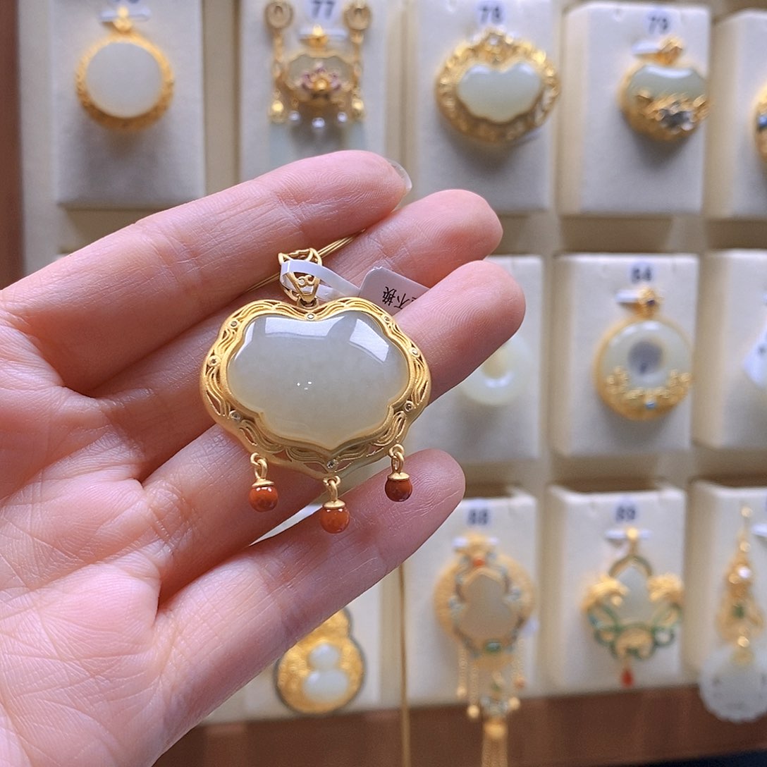 和田玉颈饰银S925镶嵌