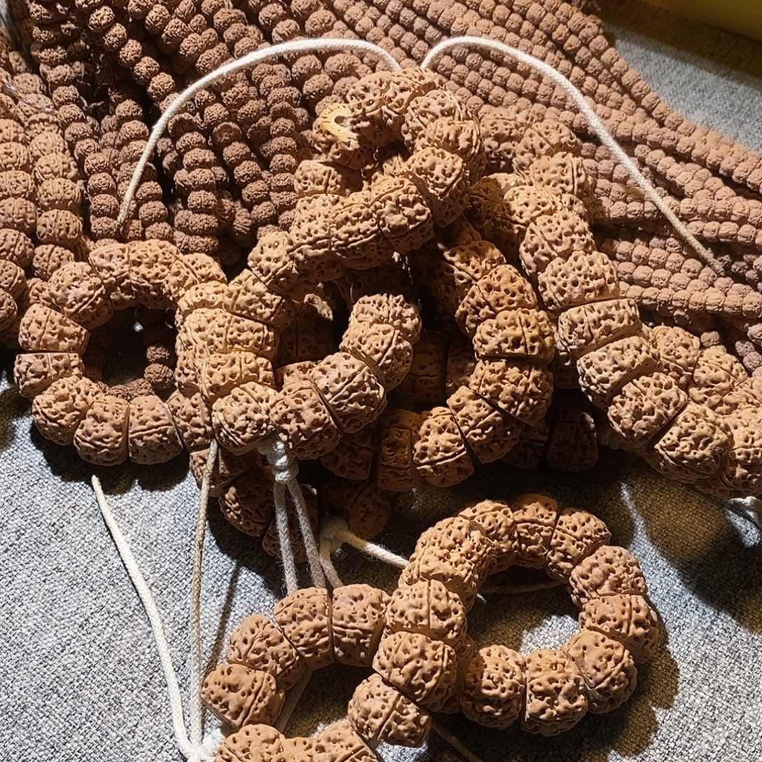 金刚菩提吊坠梁大肠一条大金刚