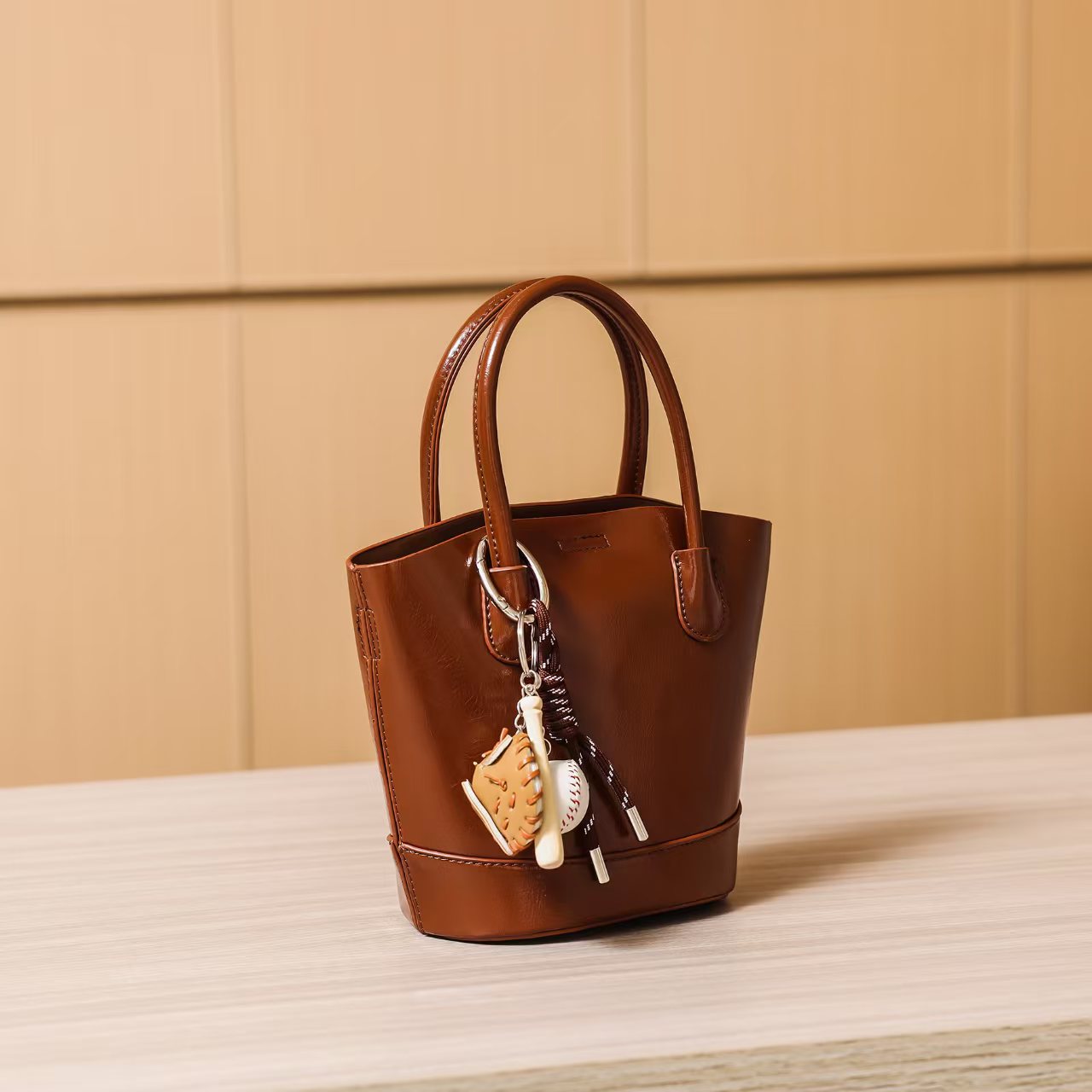 秋冬时尚新款手提斜挎百搭水桶包