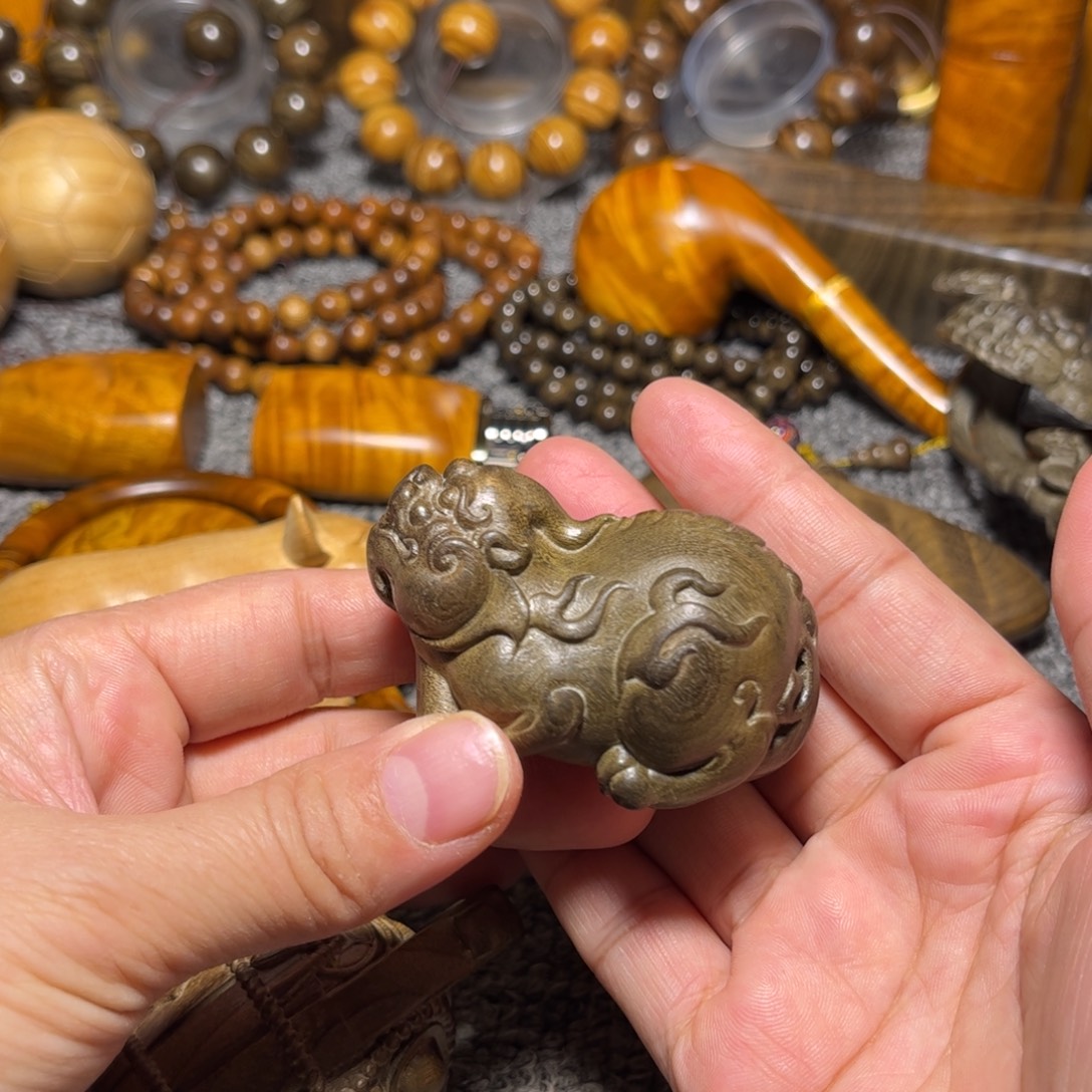 金丝楠阴沉木貔貅