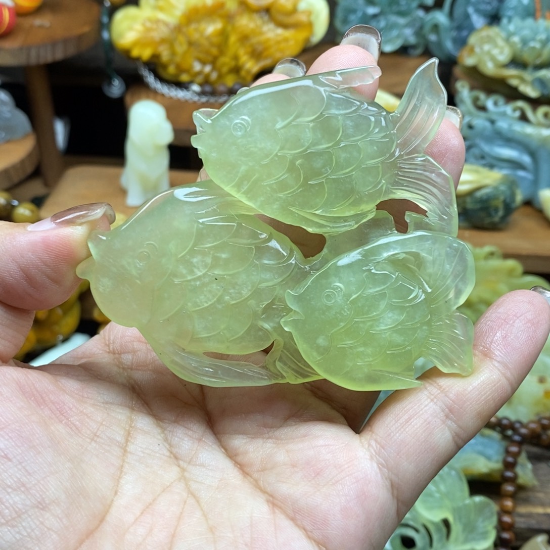 岫玉未镶嵌吊坠(赠链)