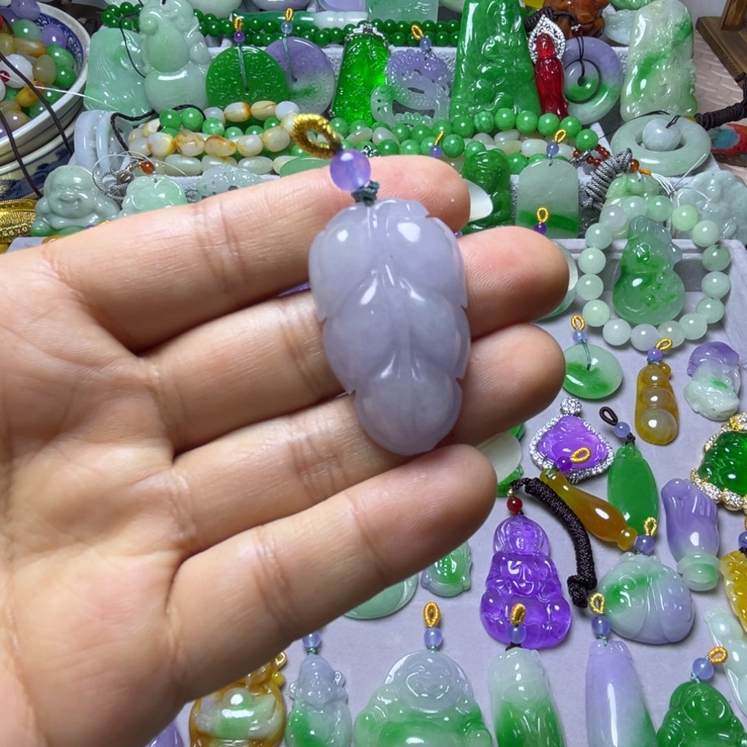 翡翠未镶嵌颈饰吊坠