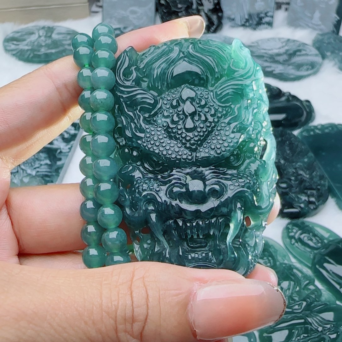 颈饰未镶嵌翡翠多样性发货天然的A货翡翠