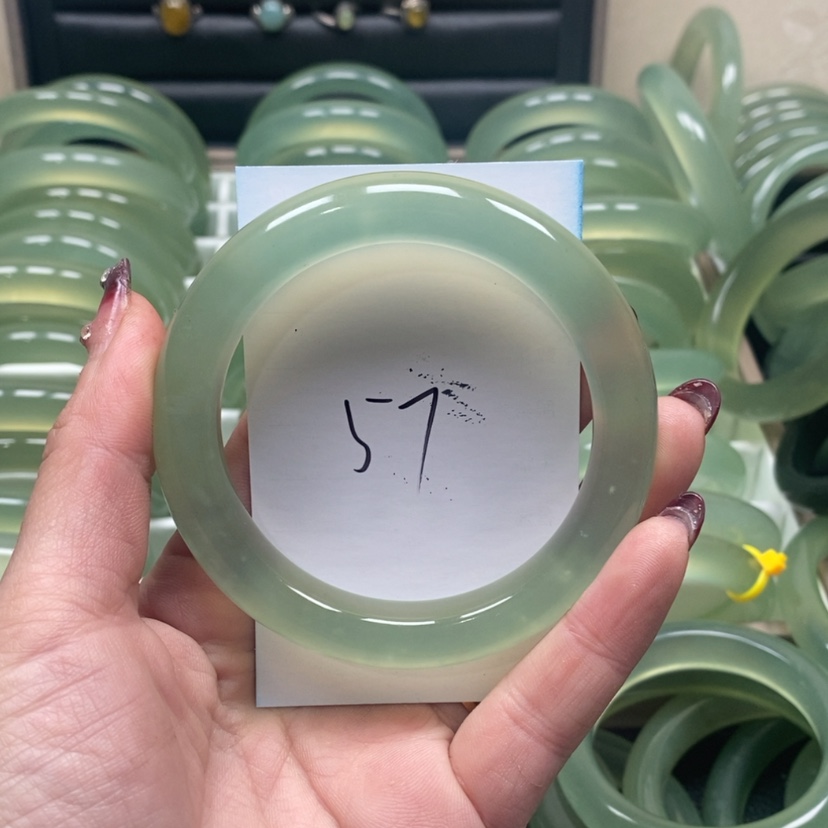 【闪购商品】蛇纹石玉手镯未镶嵌