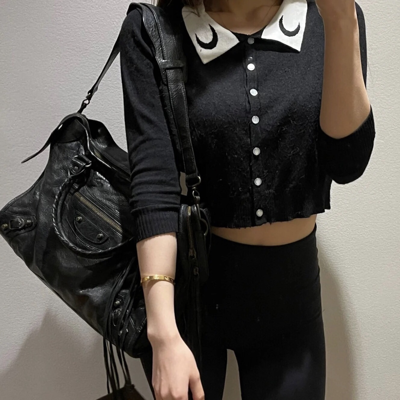 95新 Balenciaga/巴黎世家 竖版 机车 银钉 斜挎包