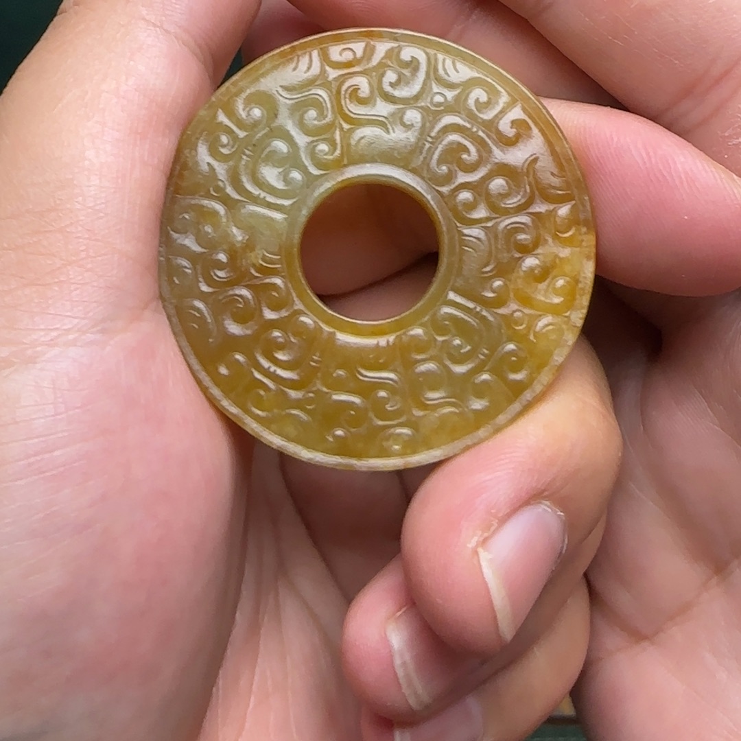 颈饰未镶嵌和田玉（糖玉）