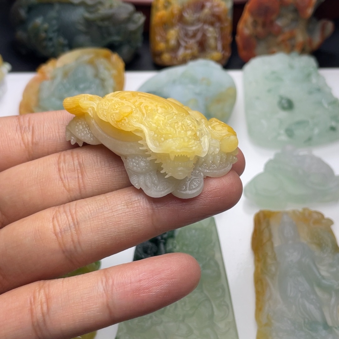 定制翡翠未镶嵌金背龟