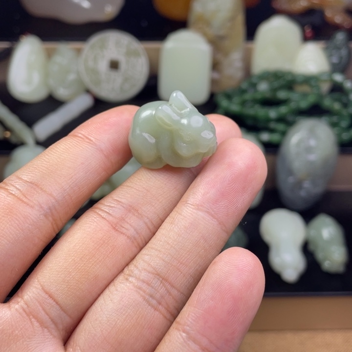 和田玉未镶嵌挂件