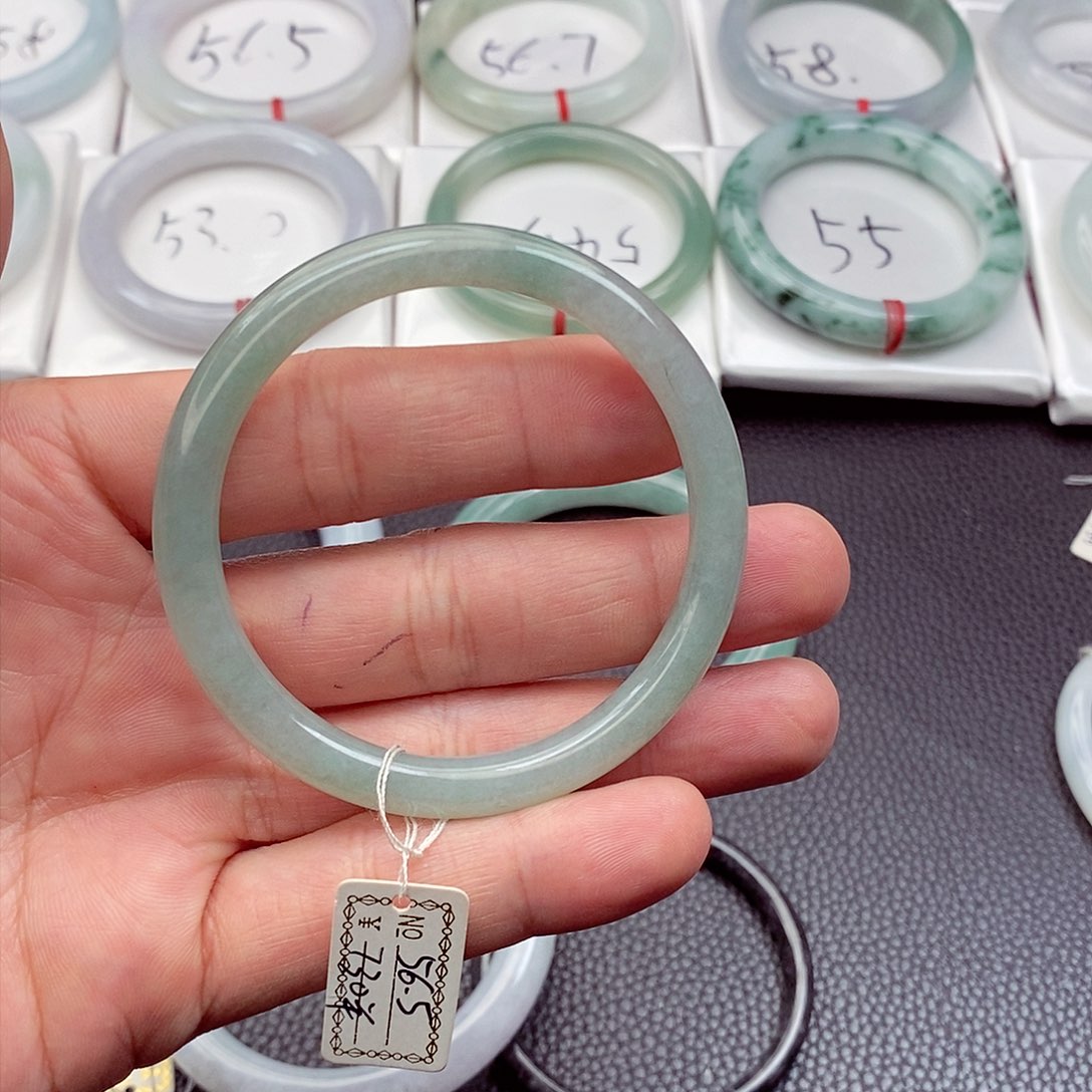 翡翠手镯未镶嵌米*卡56/57叮当