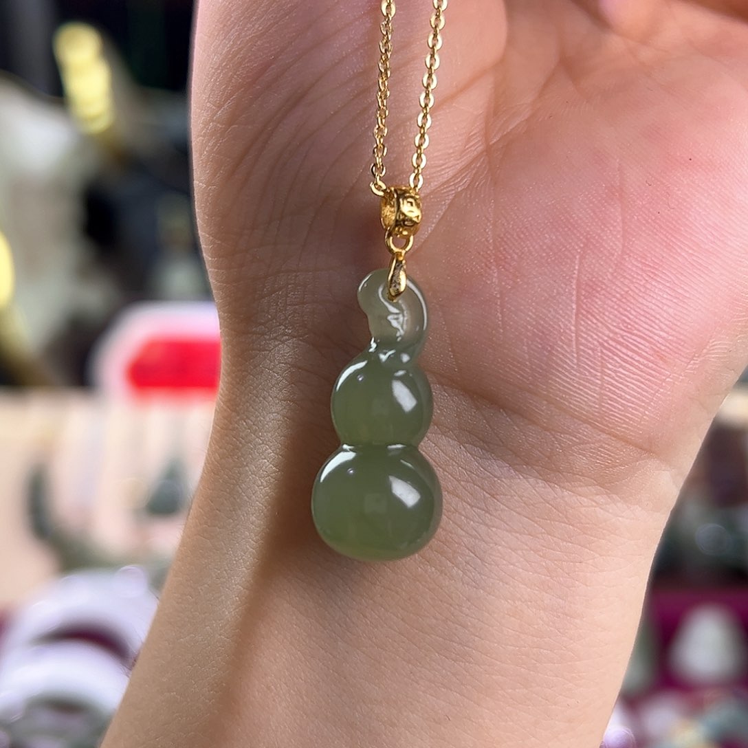 和田玉未镶嵌颈饰没**了