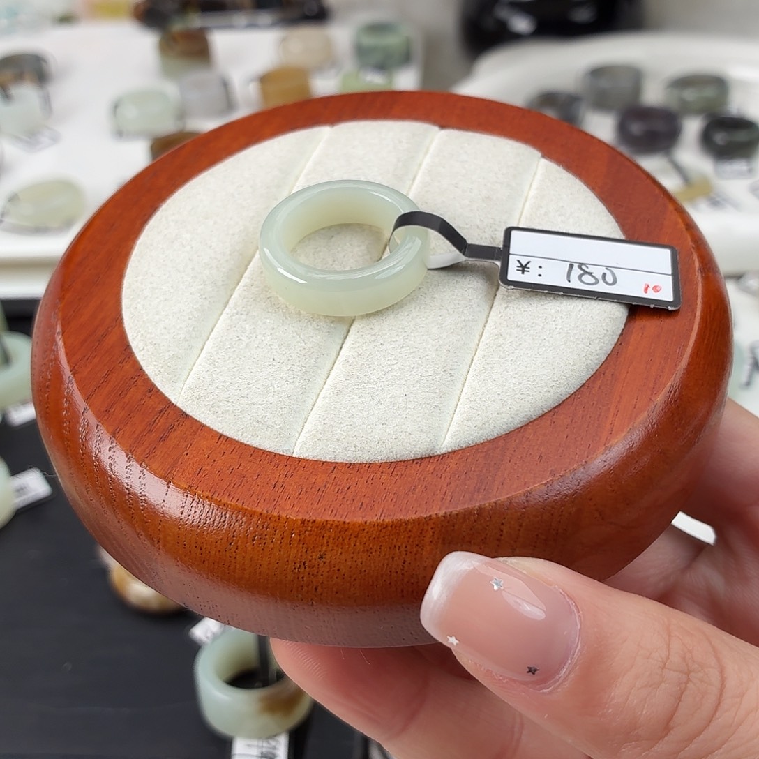 和田玉未镶嵌戒指Q98奶蓝圆切内径17.4港码15