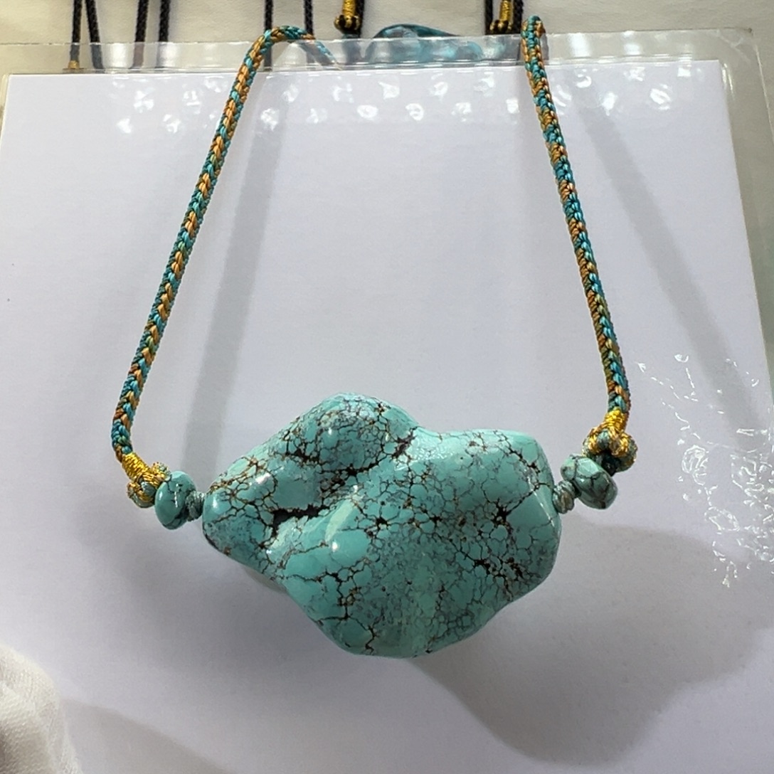 绿松石未镶嵌挂件