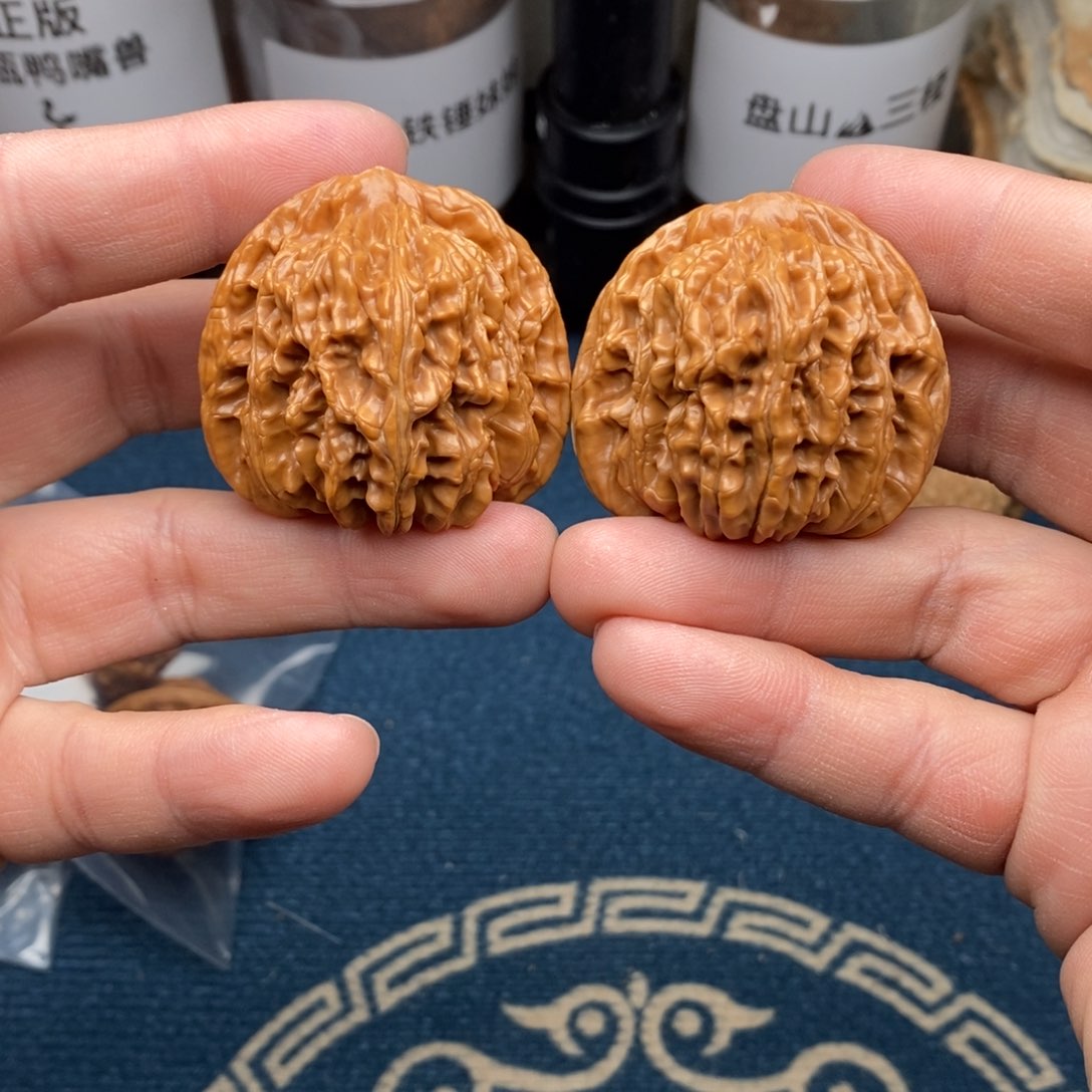 核桃把件四四四座楼