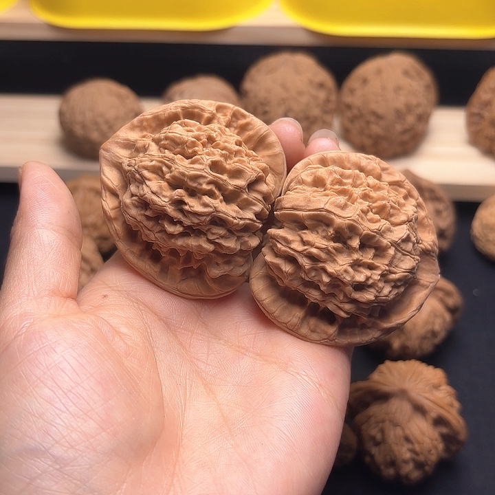 文玩核桃吊坠49官帽