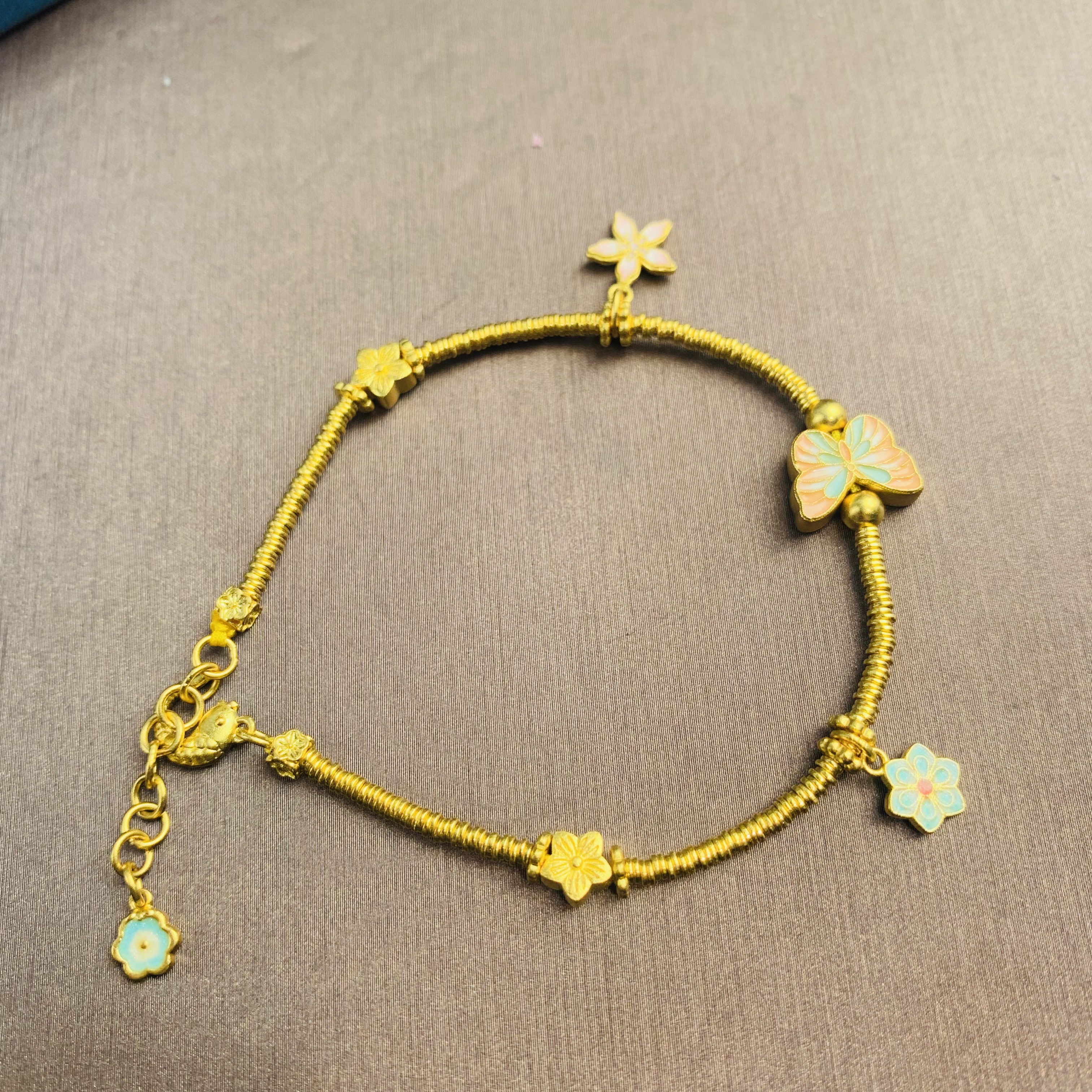 恒宝福【古法金JJ】古法足金999手链 古法蝴蝶樱花手链