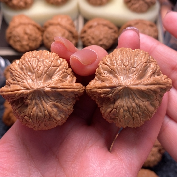 文玩核桃把件毕业泥鳅背41