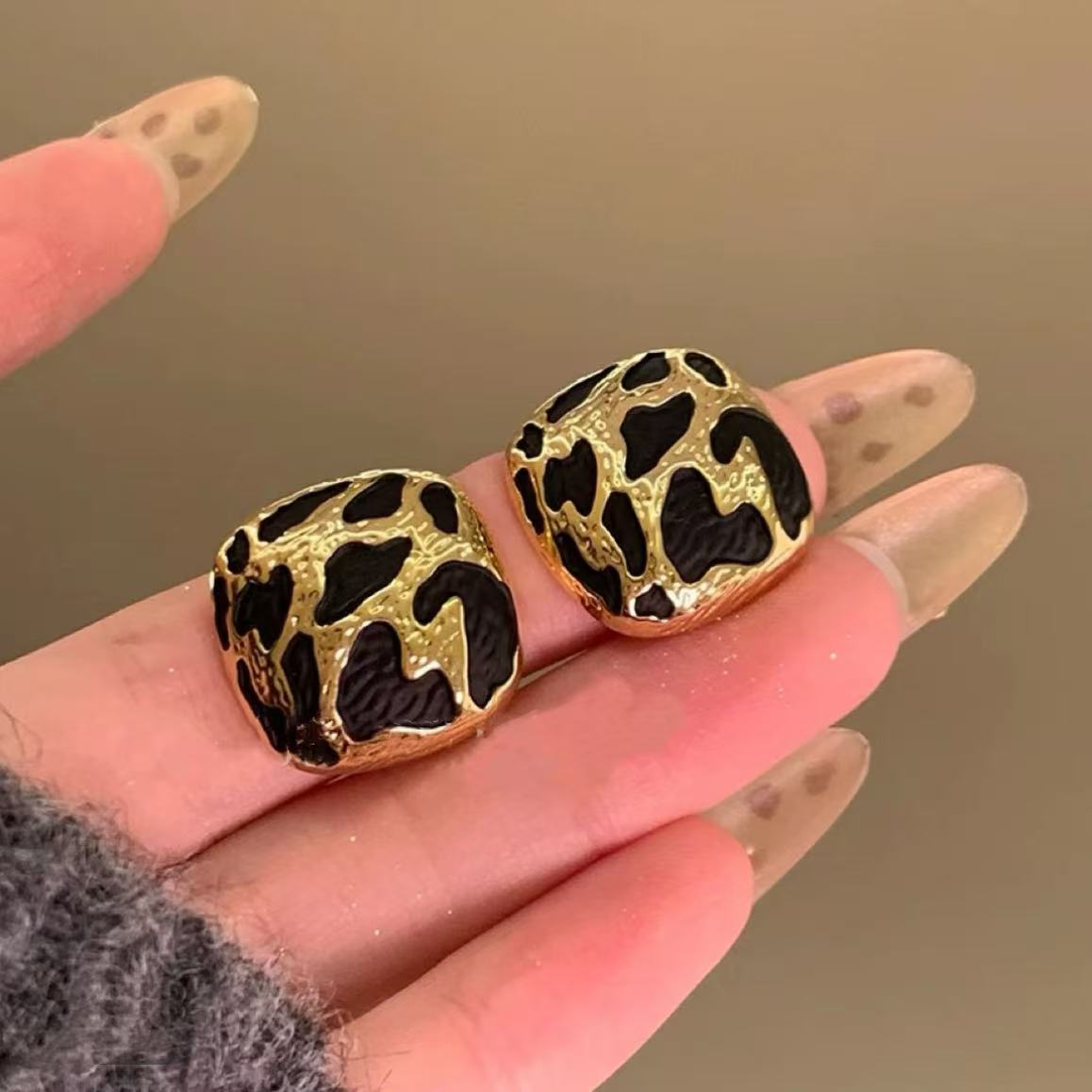 铜合金耳饰 高级豹纹~金色方块豹纹耳环爆款高级感大气 W016