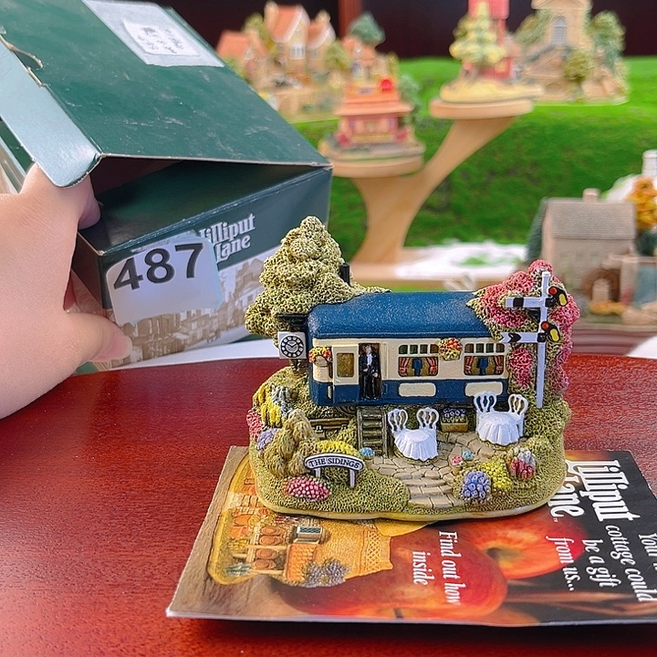 中古小房子微缩景观