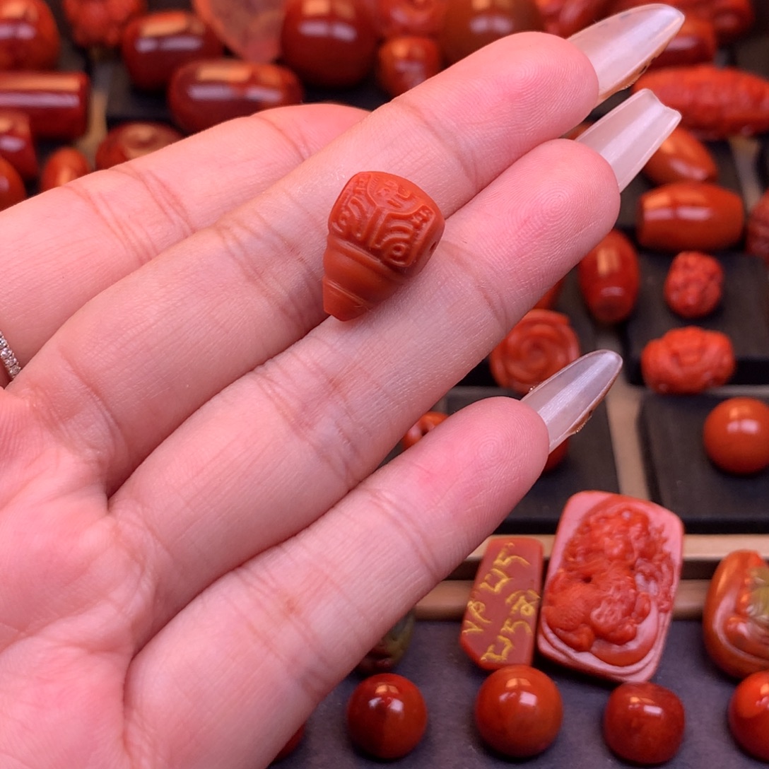 南红玛瑙未镶嵌保山回纹三通11mm