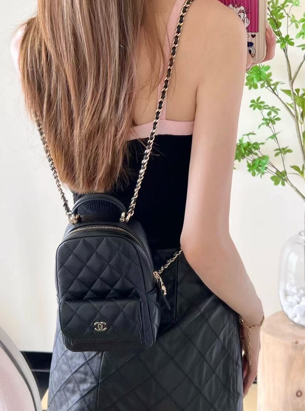 95新 Chanel/香奈儿 黑金鱼子酱小书包 18283294