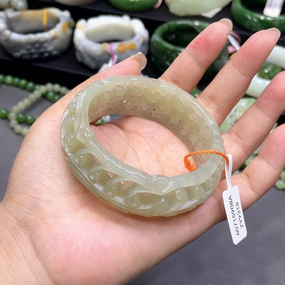 和田玉未镶嵌手镯60圈口3